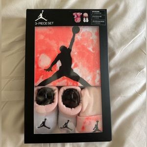 3 piece Jordan infant set